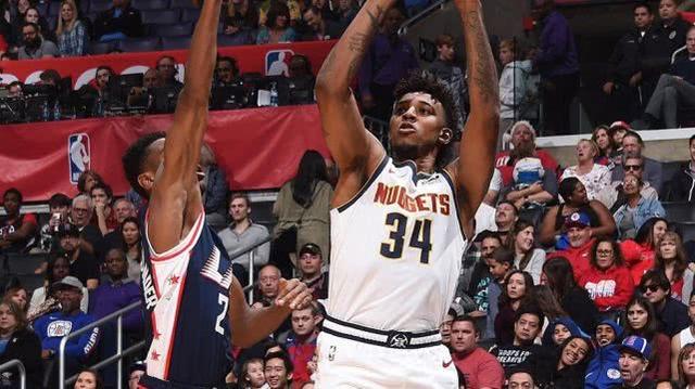 曼联2-2埃弗顿，B费点射+助攻，芒特破门，海文自摆乌龙（曼联2-2战平埃弗顿：B费点球+助攻，芒特建功，海文乌龙送礼）