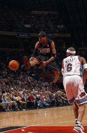 电讯报：阿森纳关注埃尔切中场门多萨，球员解约条款2000万欧（电讯报：阿森纳盯上埃尔切中场门多萨，解约金2000万欧元）