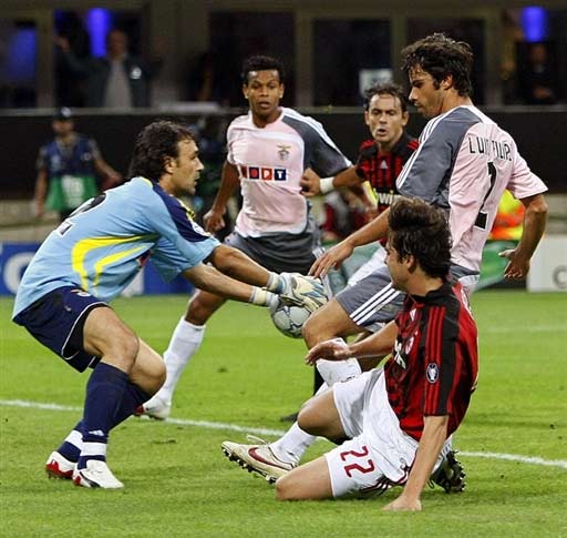 卡拉格向萨拉赫致歉：若惹你不高兴了我道歉，但你也得守规矩（卡拉格向萨拉赫道歉：若让你不悦我认错，但规矩同样要遵守）