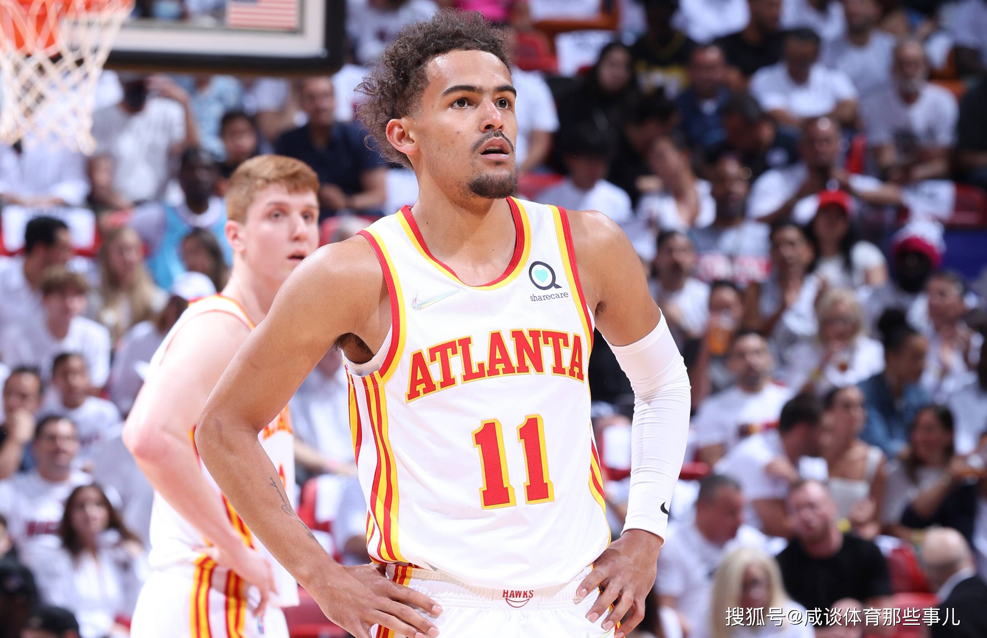 巴萨新星连续爆发惊艳球迷（巴萨新星连场闪耀，震撼球迷）