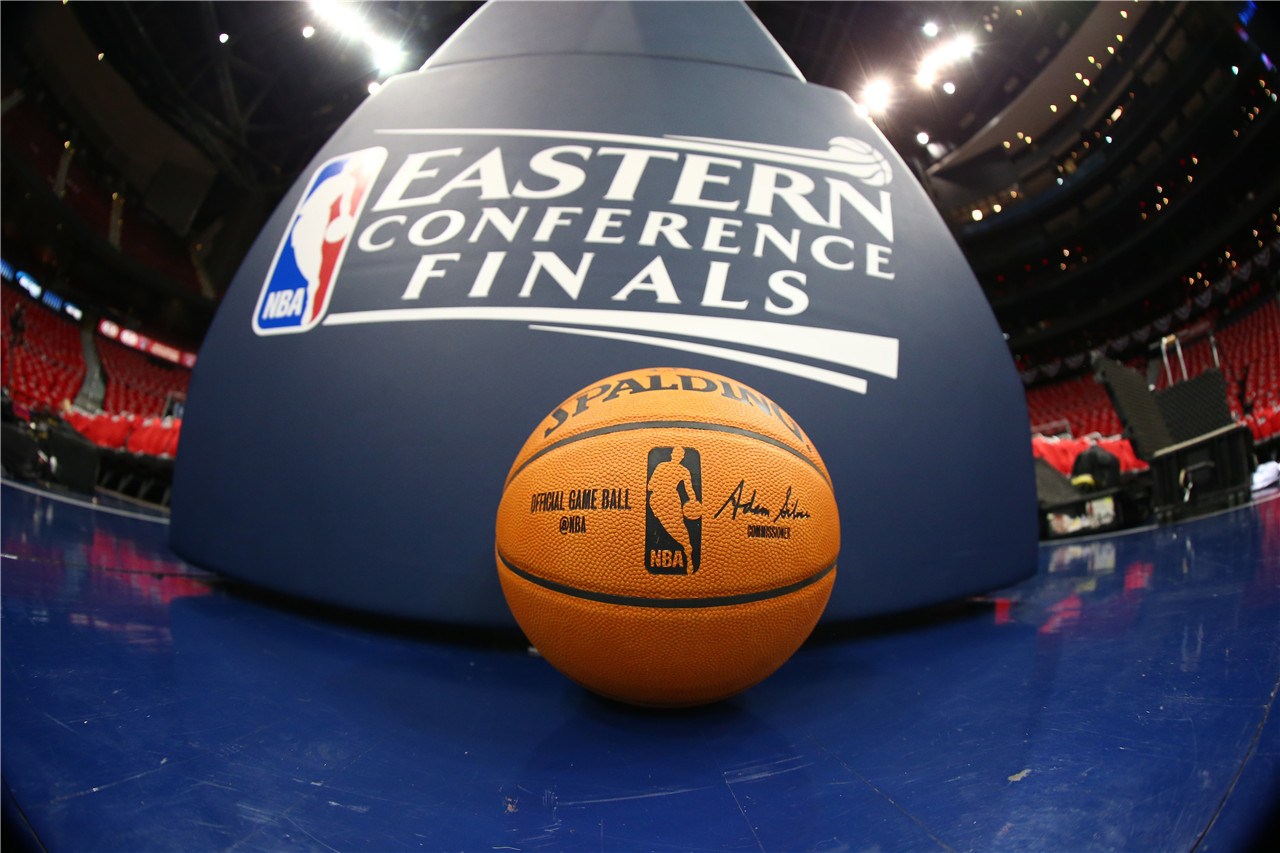 半场战报：皇马0-0塞尔塔，米利唐伤退，居莱尔射门偏出（半场速递：皇马与塞尔塔互交白卷，米利唐因伤离场，居莱尔射偏）