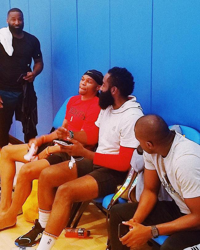 2026米兰冬奥会火炬继续在意大利境内传递（2026米兰冬奥会火炬接力在意大利境内持续进行）